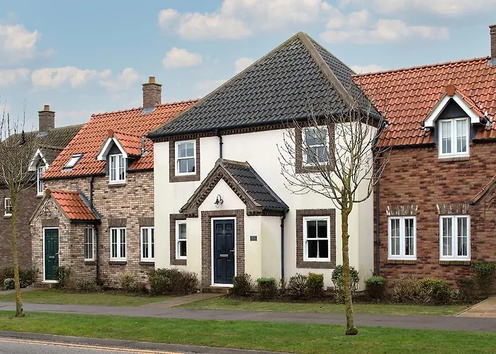 Holiday home Salty Kisses, The Bay, *