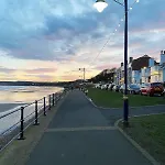 Salty Kisses, The Bay, Holiday home