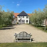 Salty Kisses, The Bay, Holiday home *